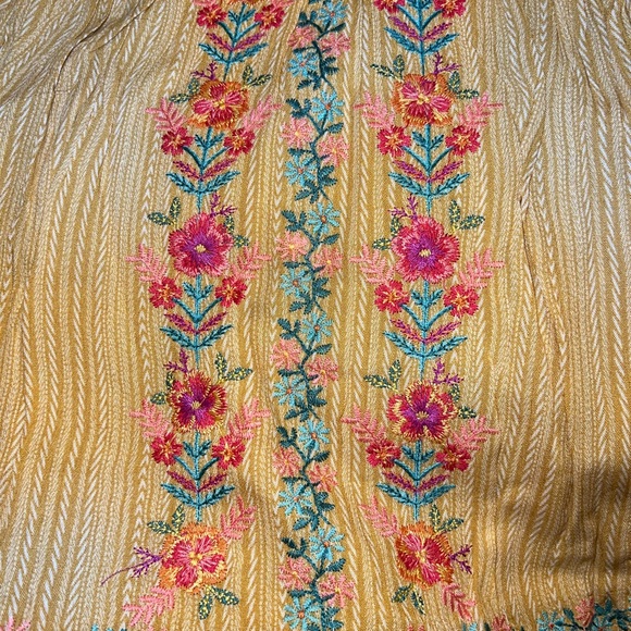 NWT SAVANNA JANE lANDREE BY UNIT Floral Embroidered V Neck Flowy Blouse - Picture 10 of 12